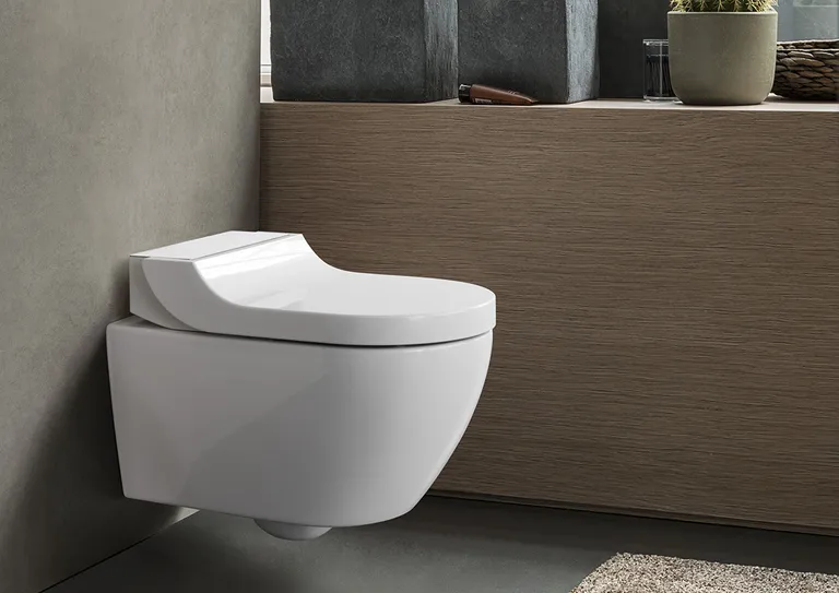 Geberit AquaClean Tuma Comfort sete og toalettskål, vegghengt